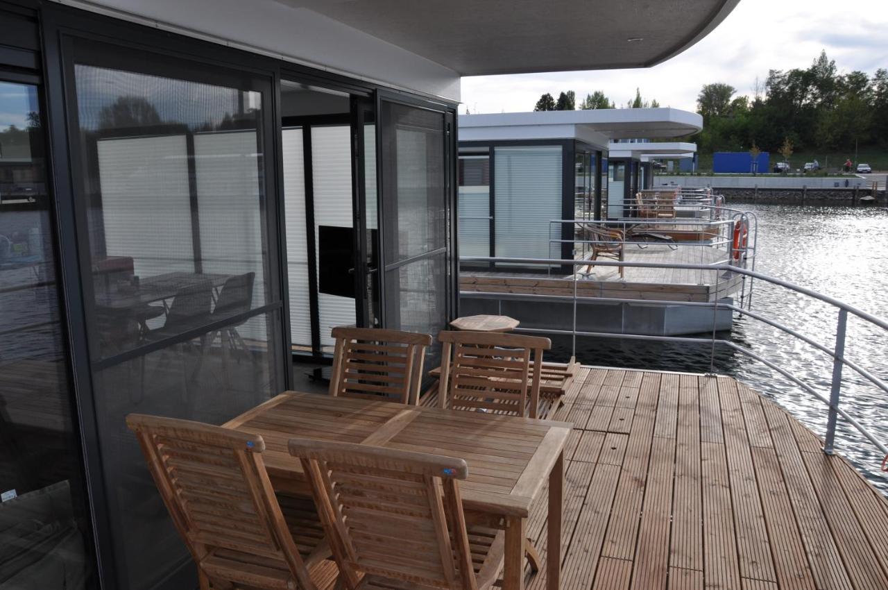 Hausboote Marina Braunsbedra Βίλα Εξωτερικό φωτογραφία