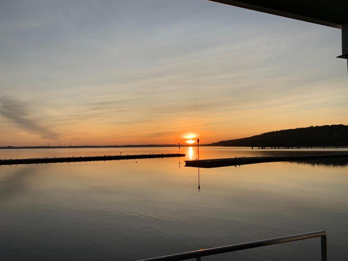 Hausboote Marina Braunsbedra Βίλα Εξωτερικό φωτογραφία
